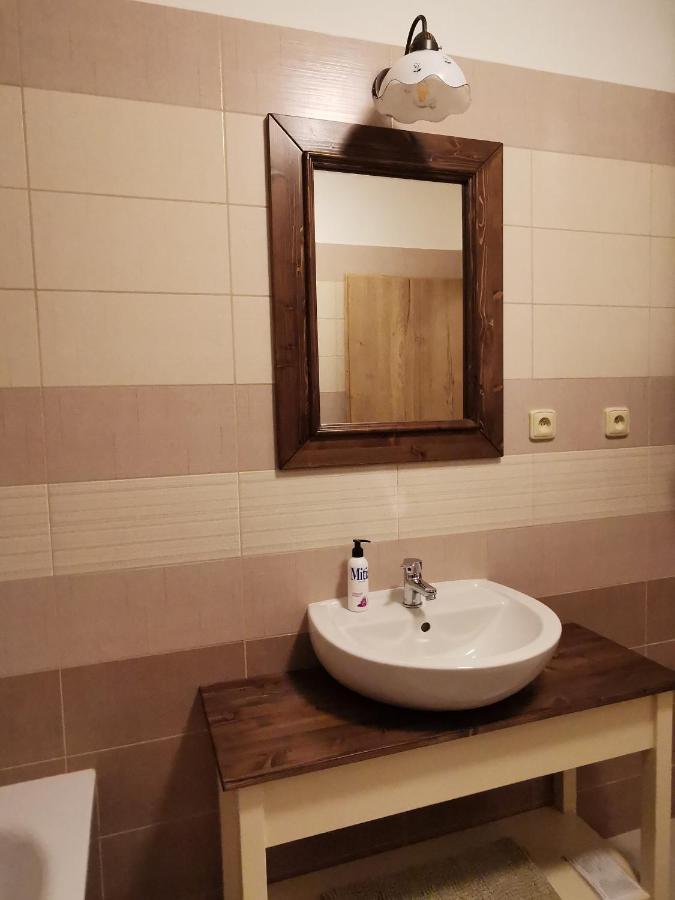 Luxusni Apartmany Sobeslav Exterior photo